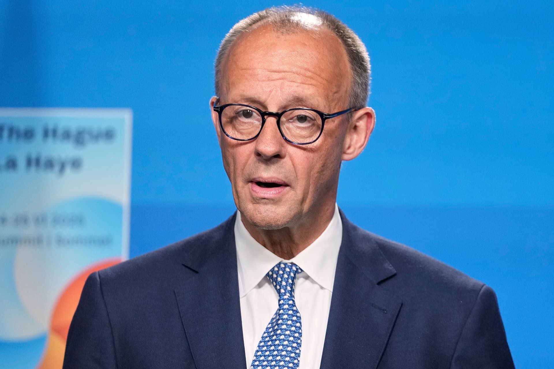 7 Prozentpunkte Vorsprung: Union zieht AfD davon – Merz trotzdem unbeliebter als Klingbeil und Wadephul