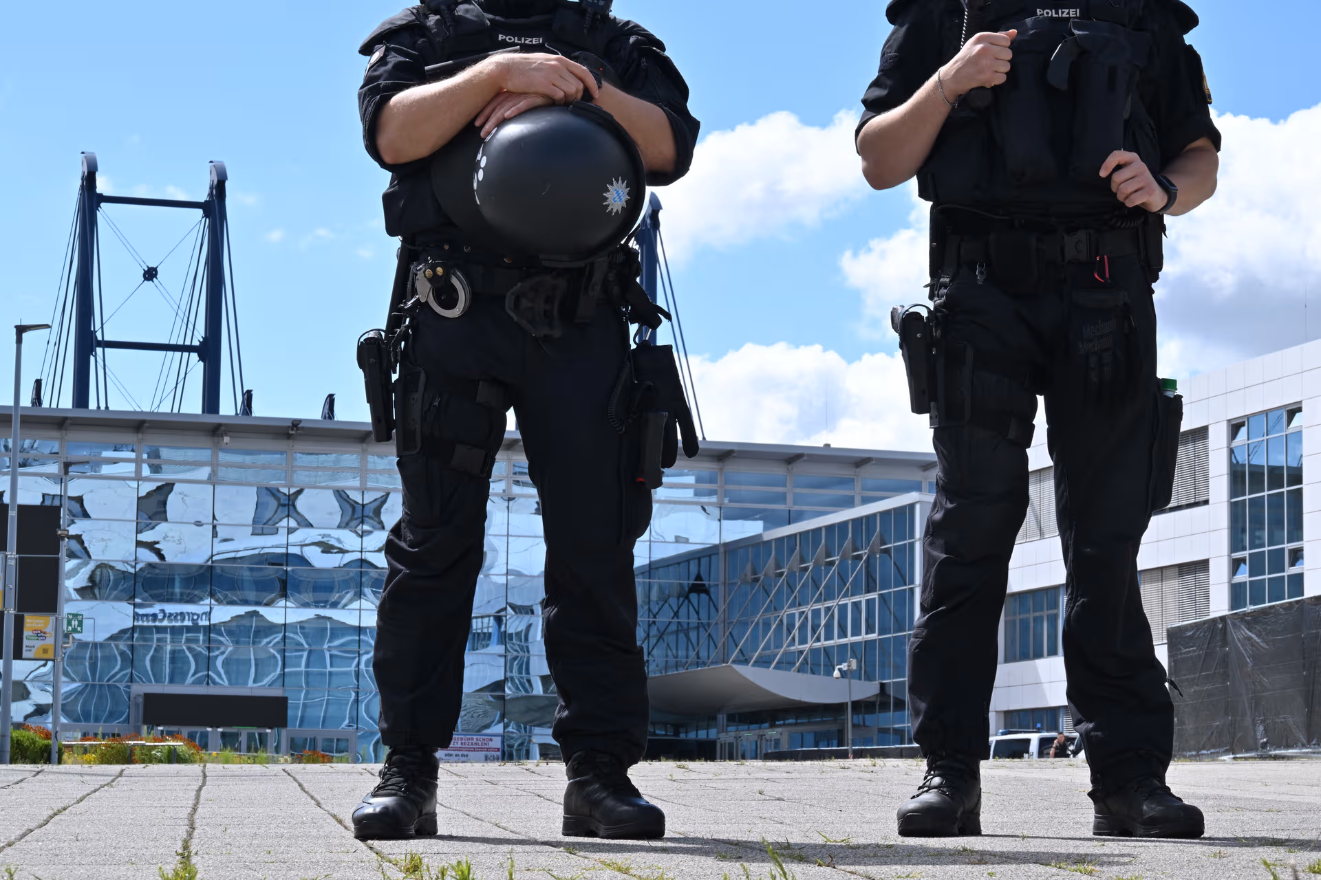 Polizei bereitet sich bei AfD-Parteitag auf „lebensbedrohliche Einsatzlagen” vor