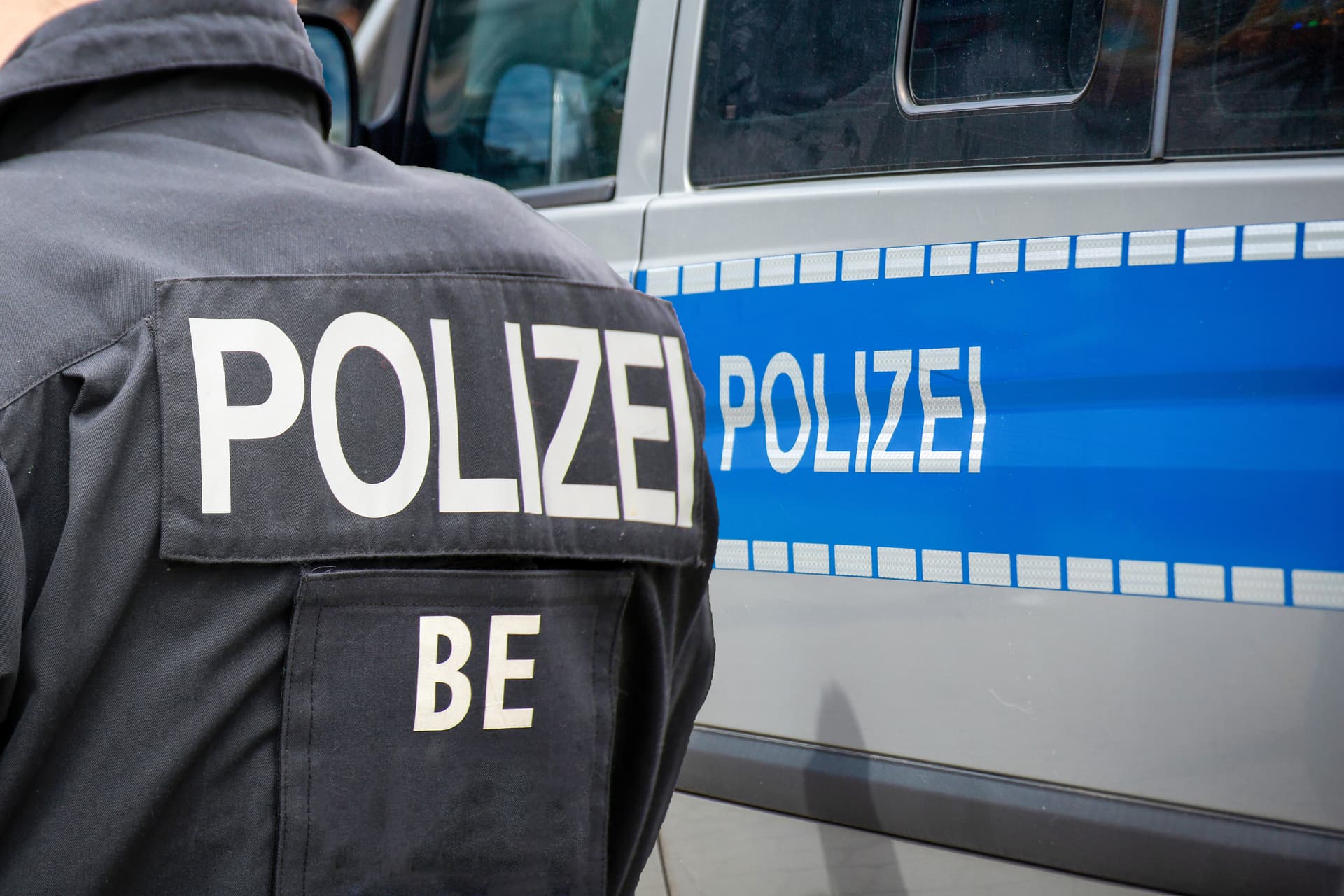 Festnahmen in Berlin: Drei mutmaßliche Hamas-Terroristen verhaftet – Waffen für Anschläge gefunden