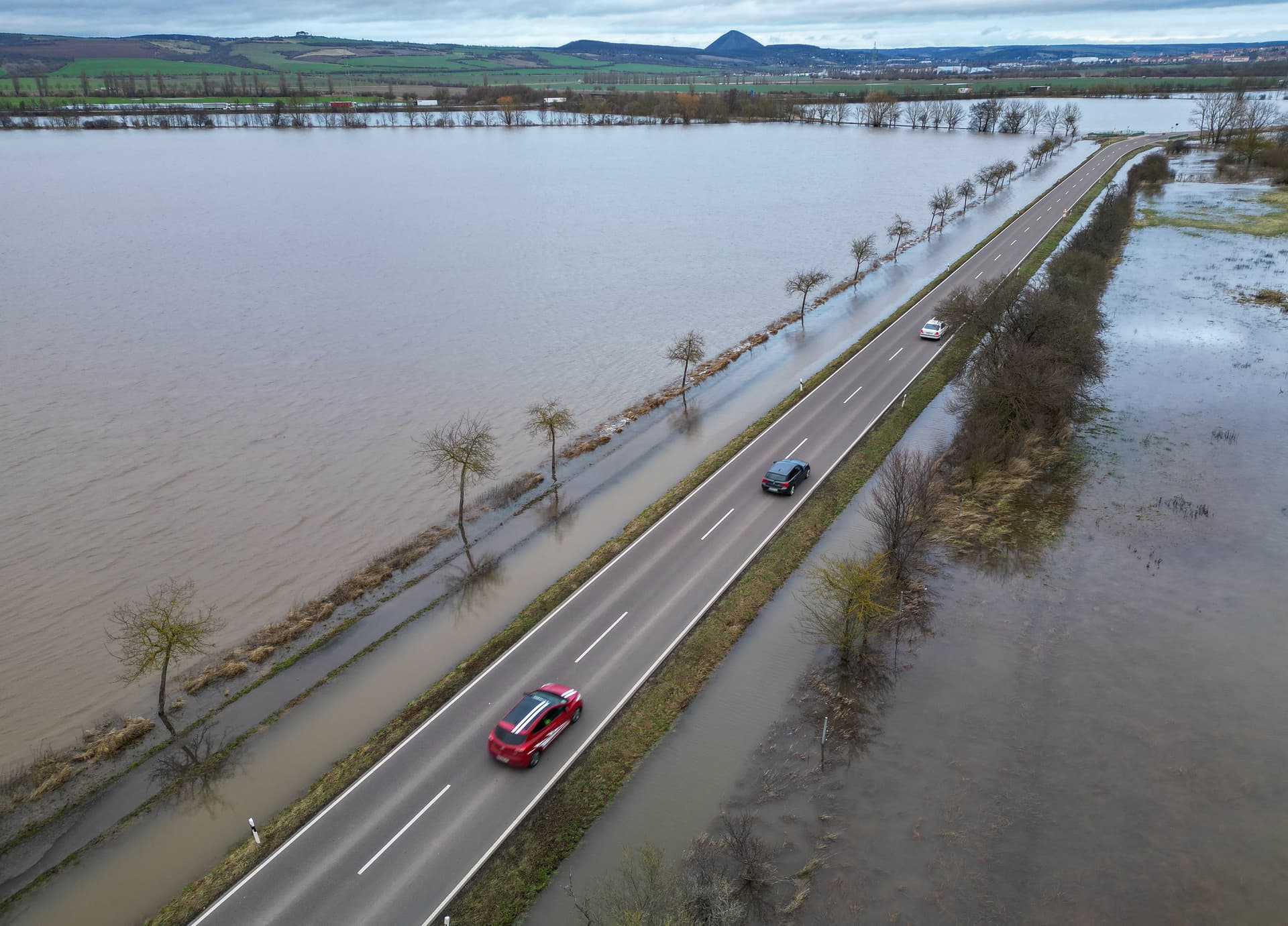 Einsatz vorgezogen! Bundeswehr auf dem Weg ins Hochwassergebiet in Sachsen-Anhalt