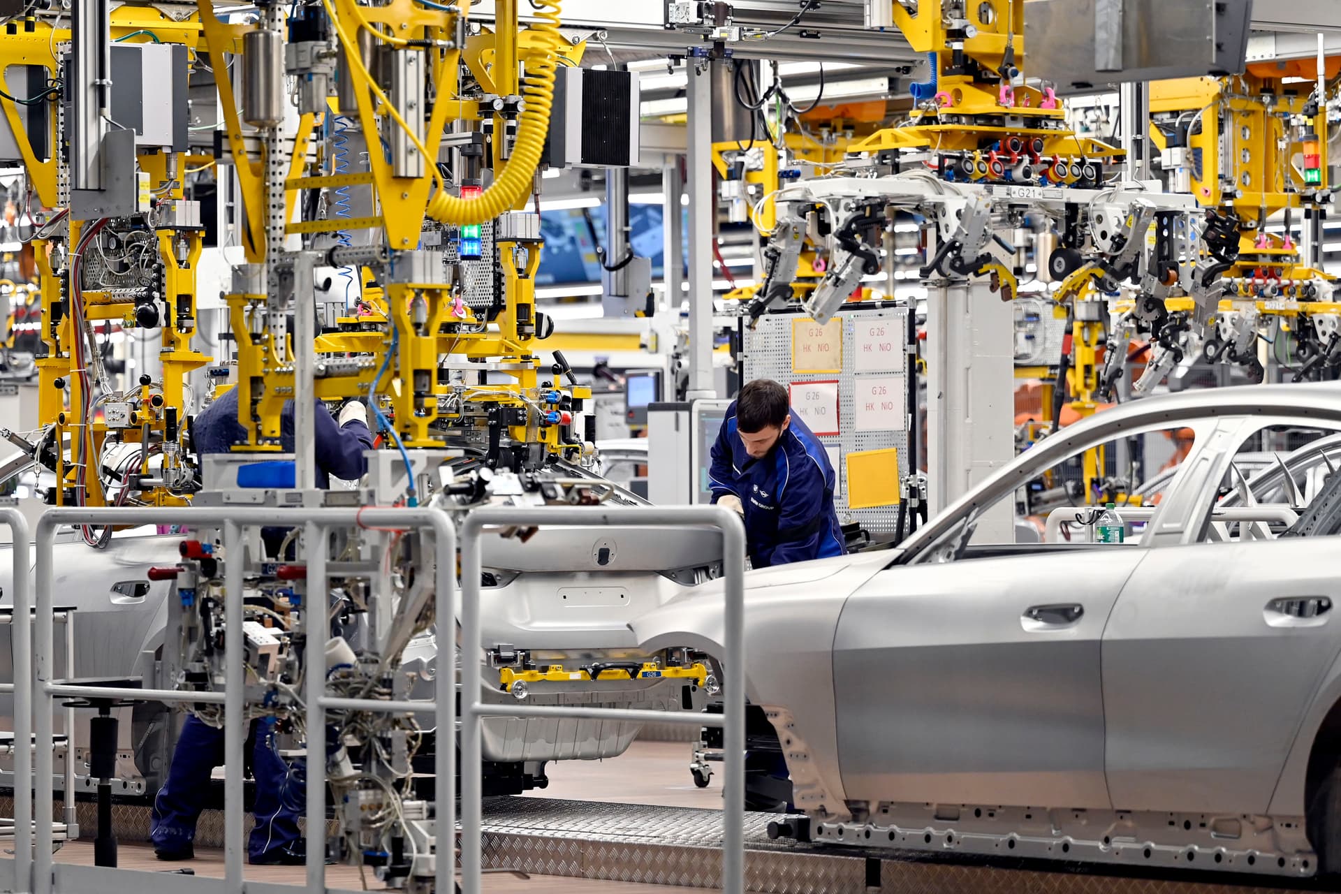 135.000 Autos weniger: PKW-Produktion bricht im ersten Halbjahr weiter ein!