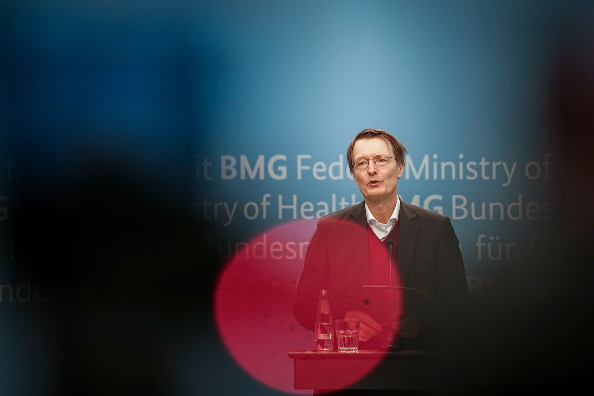 Lauterbach: RKI-Protokolle sollen „weitestgehend entschwärzt“ werden