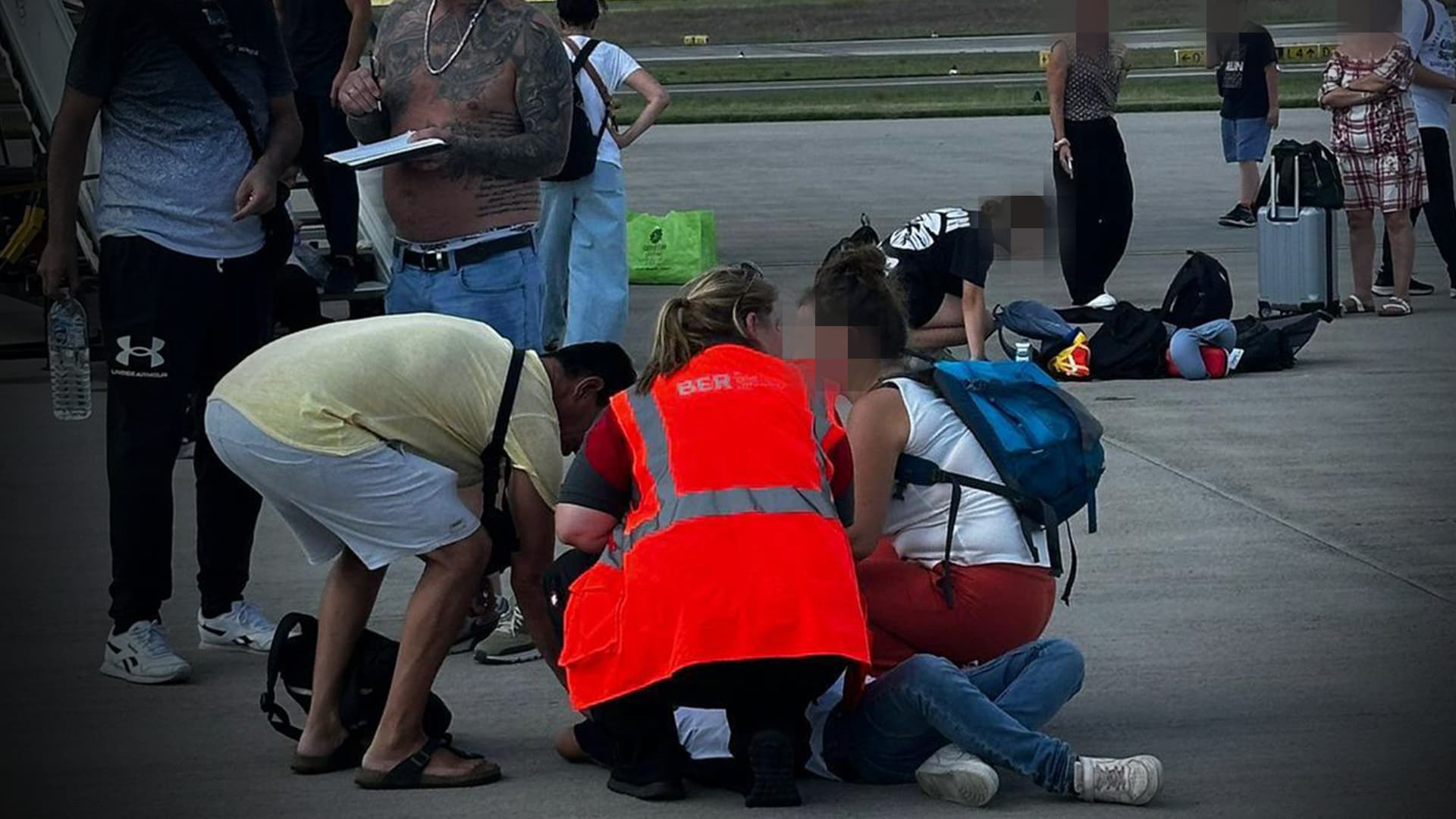 Kind kollabiert und Hund gestorben: Hitze-Horror beim Flug in den Türkei-Urlaub