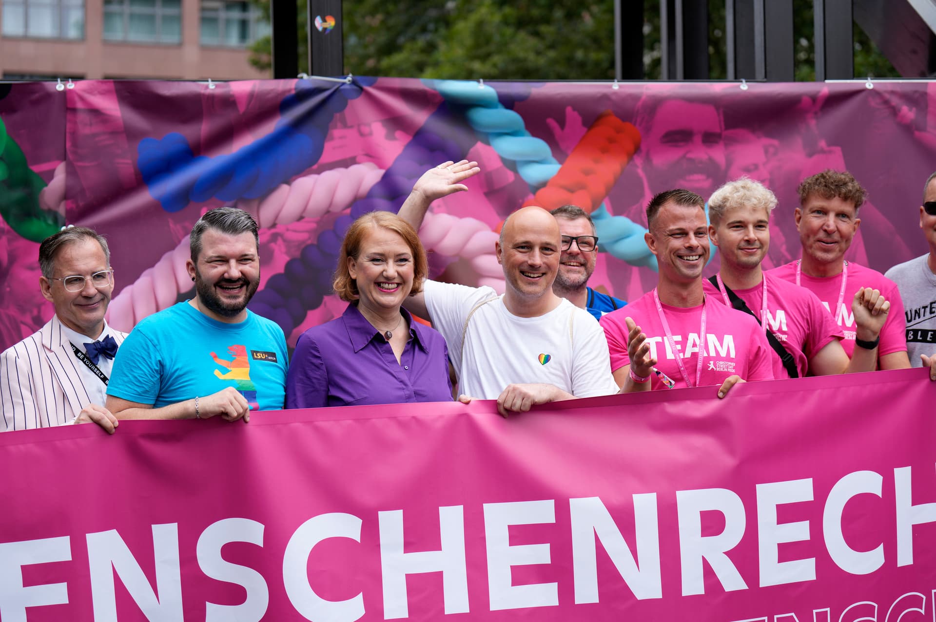 Bundesregierung zahlte über 20 Millionen Euro für Queer-Projekte