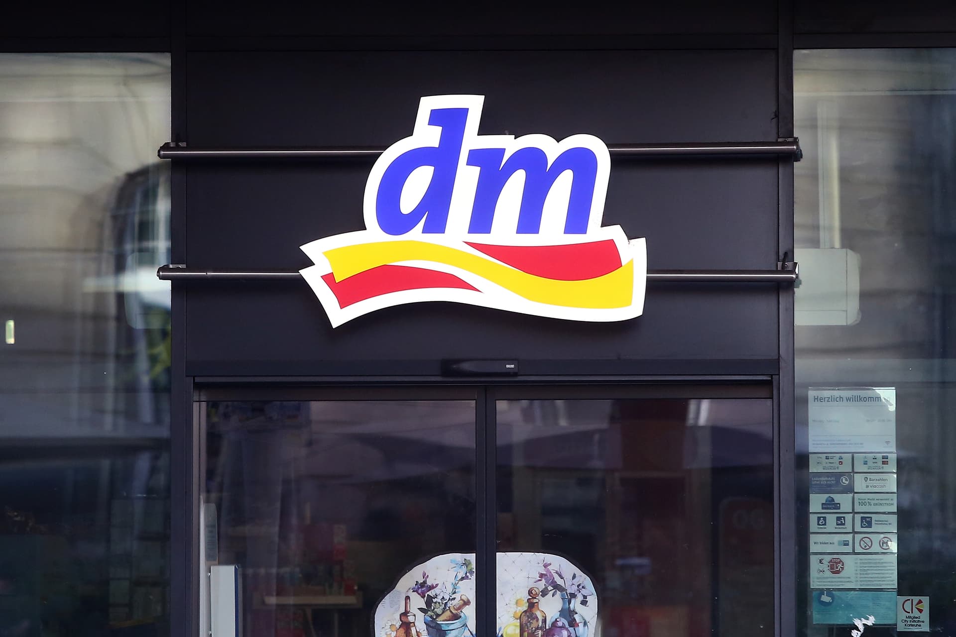 dm-Chef Werner kritisiert Anti-AfD-Kampagnen und warnt vor Verengung der Debatte