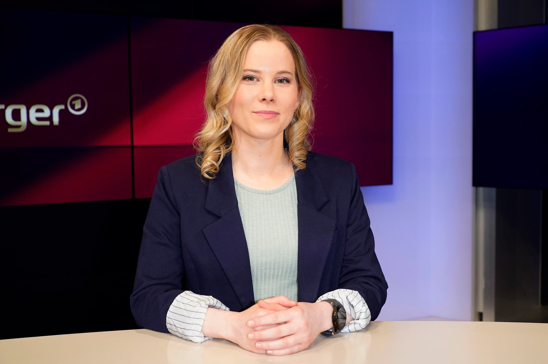 Von 250 Kollegen rausgemobbt! NDR zieht Moderatorin Julia Ruhs aus Reportage-Sendung ab