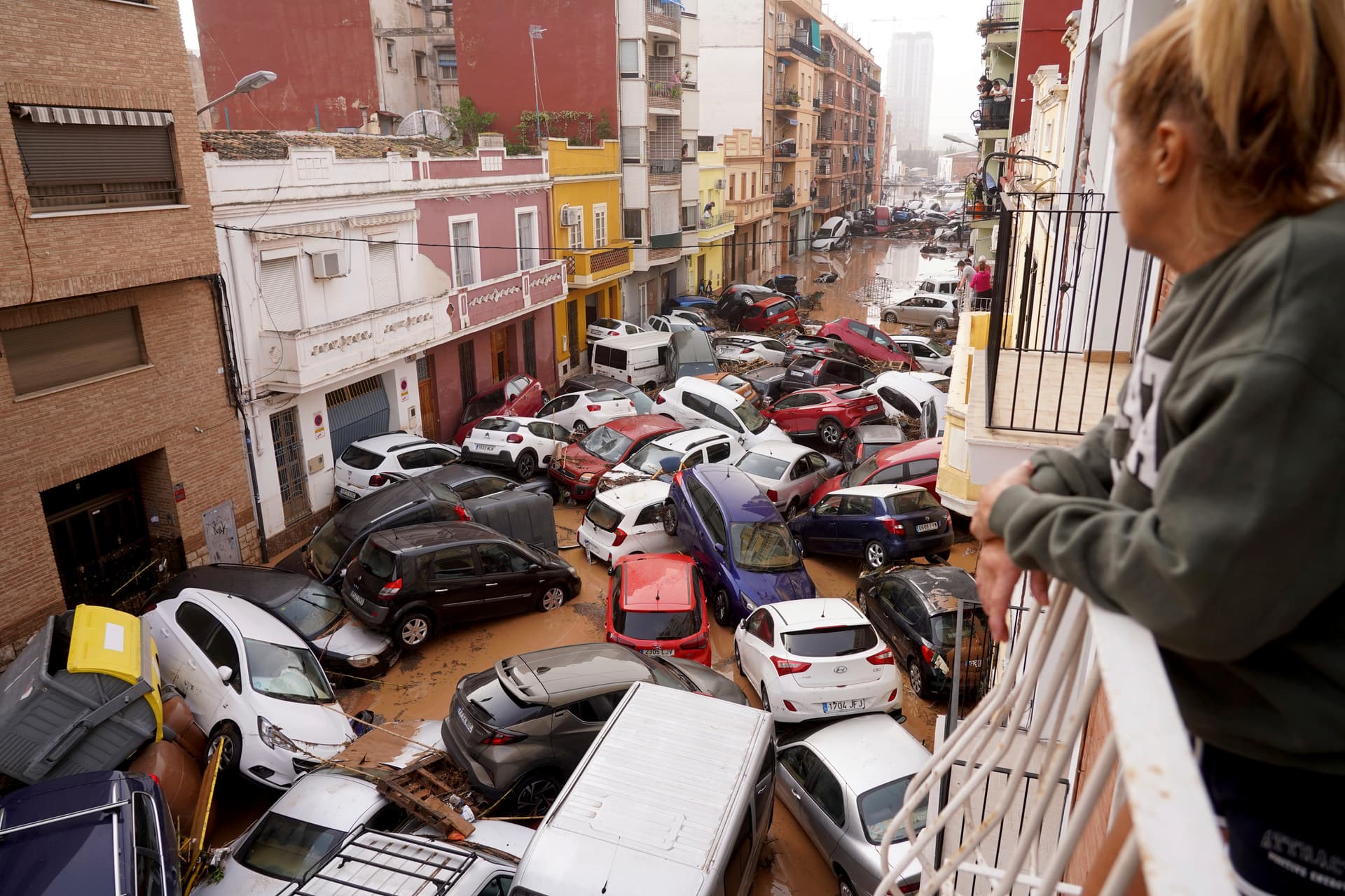„Wie der Weltuntergang“: Schwere Unwetter in Spanien – mehr als 70 Tote!