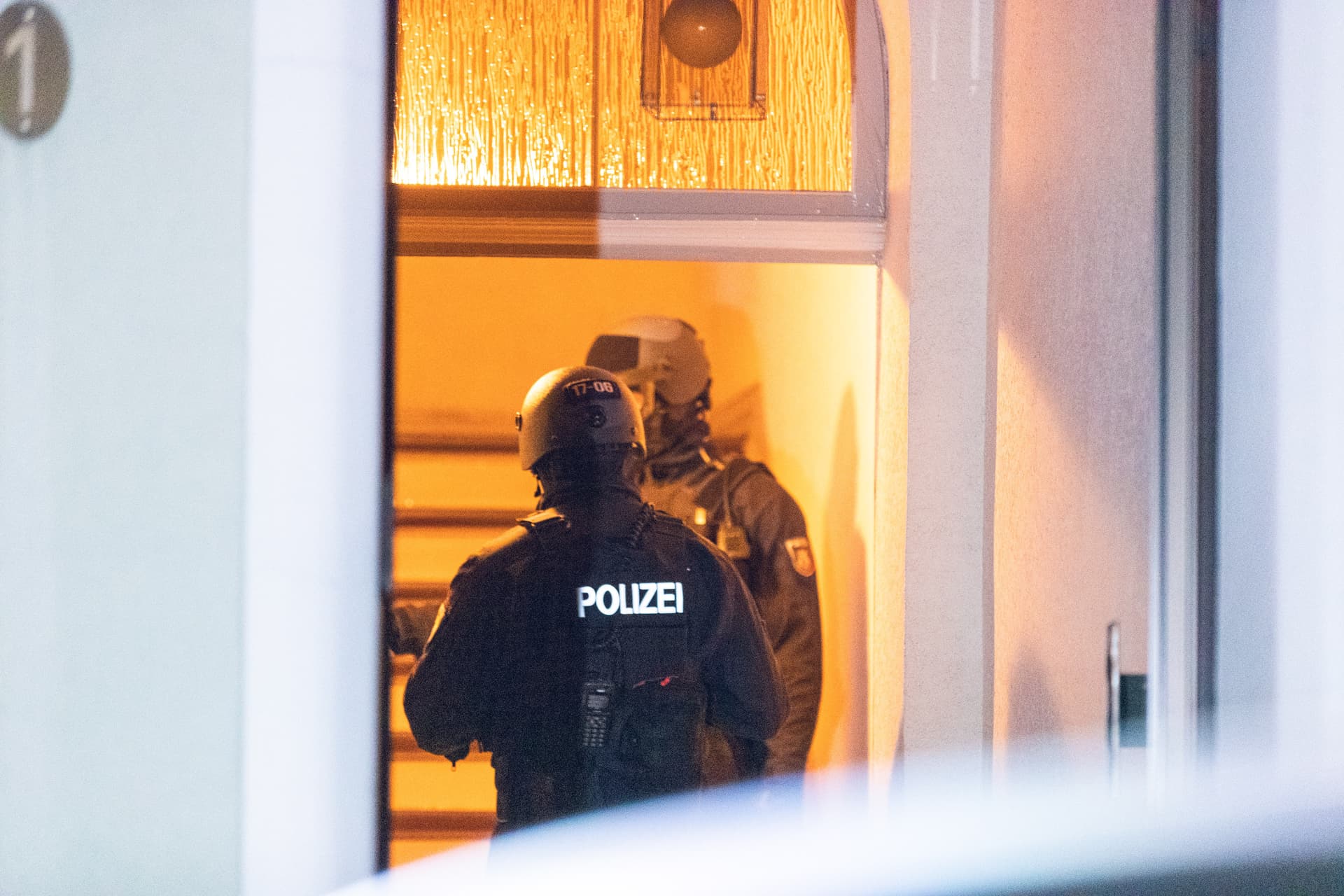 Razzia: Verbot von rechtsextremer Gruppierung „Artgemeinschaft“