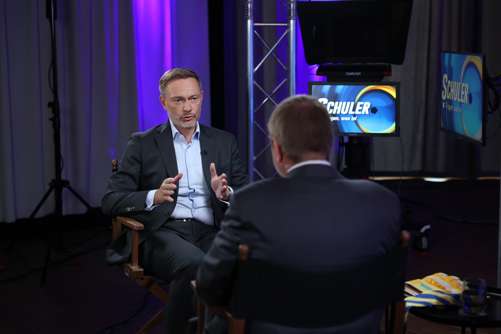 Bundesfinanzminister Lindner bei NIUS: „Ich werde auch manchmal in die linke Ecke gestellt“