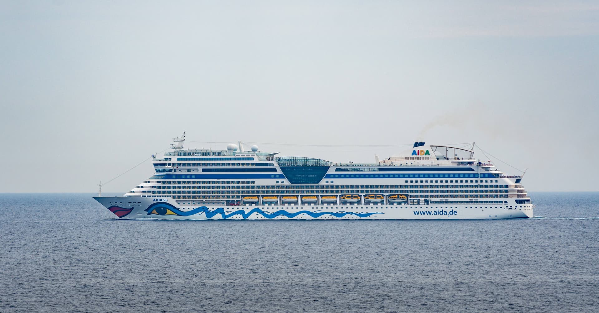Drama vor Sizilien: Kreuzfahrtschiff „Aida blu“ muss Flüchtlinge in Seenot retten
