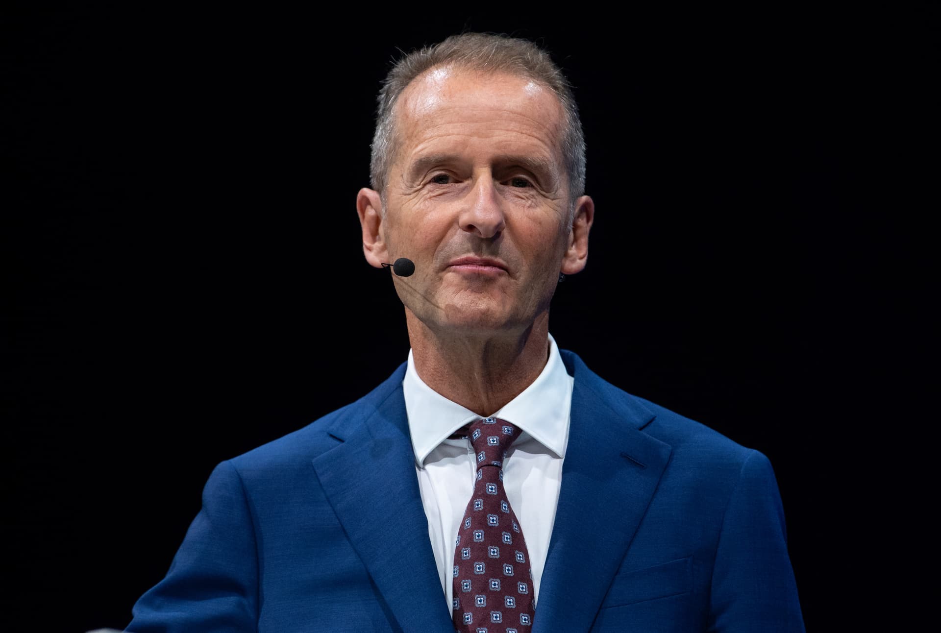 Dabei verließ er VW schon im Jahr 2022: Herbert Diess kassiert 11,2 Millionen Euro Gehalt