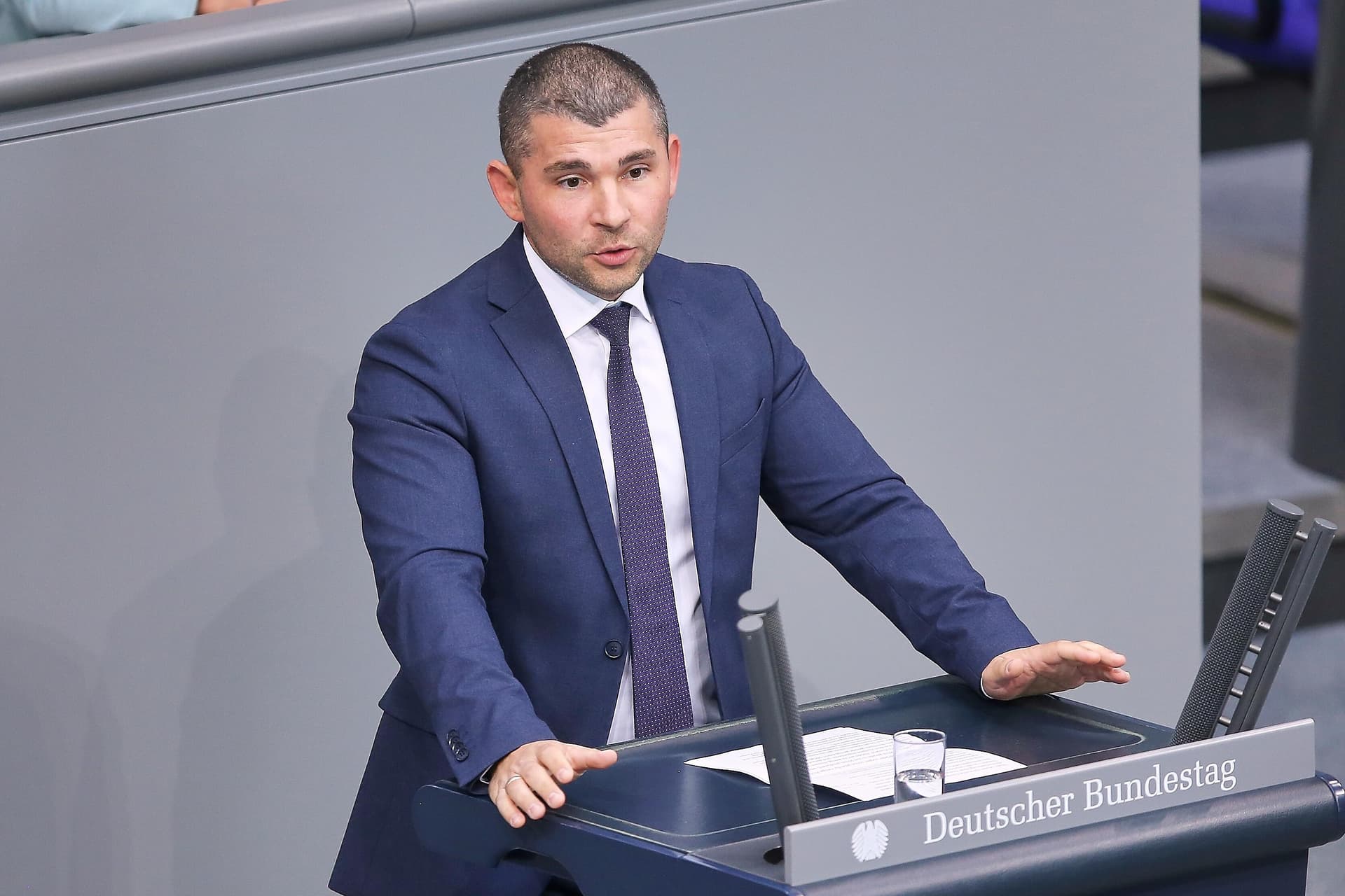 Bundestag genehmigt Durchsuchungen bei AfD-Abgeordnetem