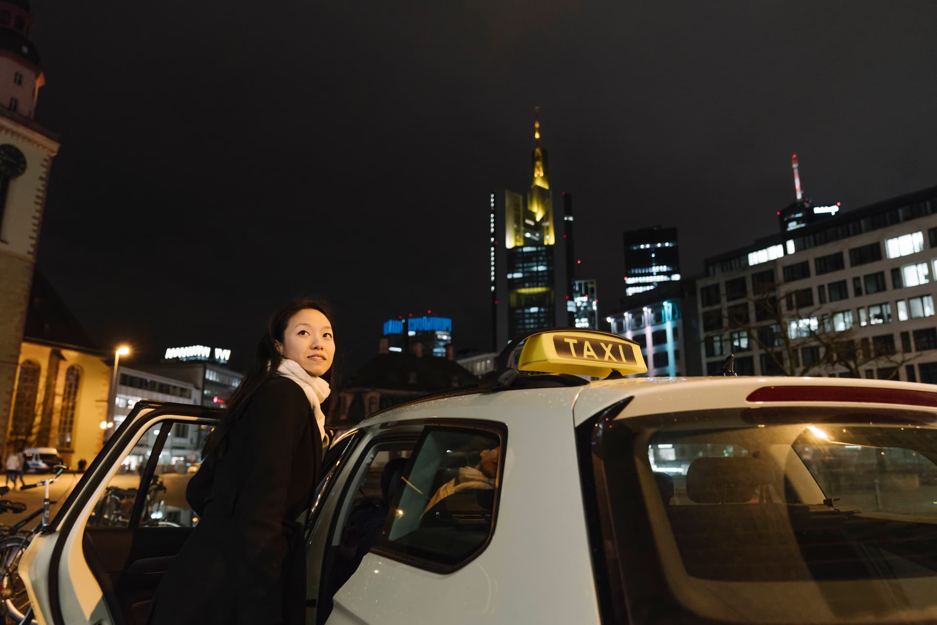 Als Frau bist du in Deutschland nur sicher, wenn du dir ein Taxi nach Hause leisten kannst
