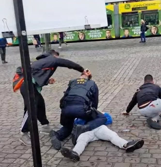 Nach Messerattacke in Mannheim: Polizist ist tot!