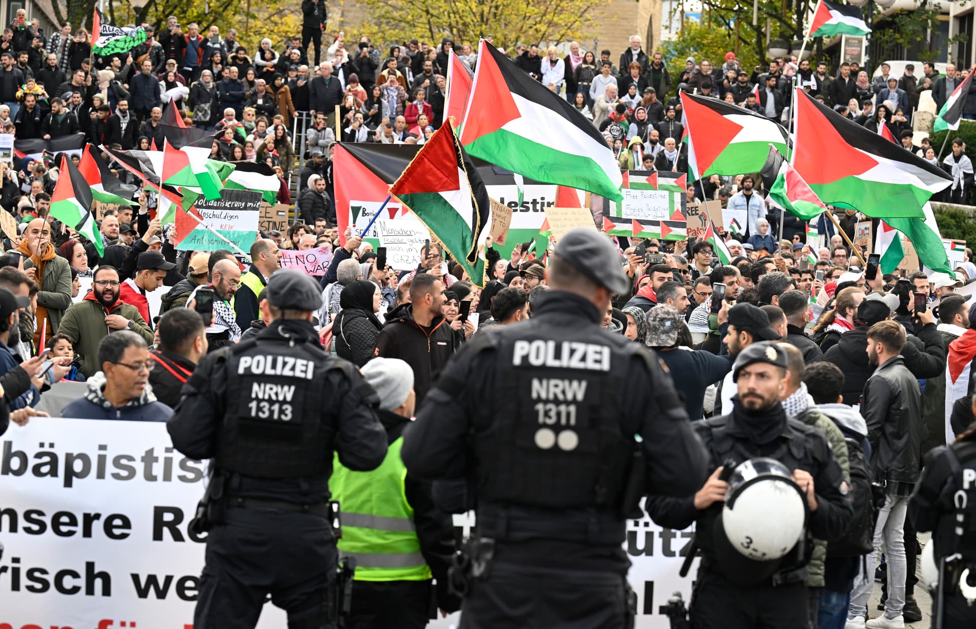 In Berlin, Dortmund, Hamburg und London: Palästinademos als Machtdemonstrationen des Islamismus