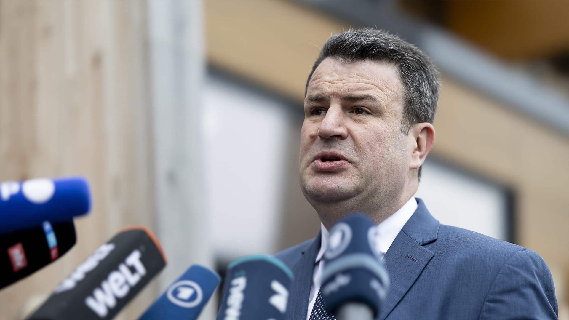 Arbeitsminister Heil behauptet zwar das Gegenteil, aber: Mehr als 1 Million Bürgergeld-Empfänger tun nichts, obwohl sie es könnten