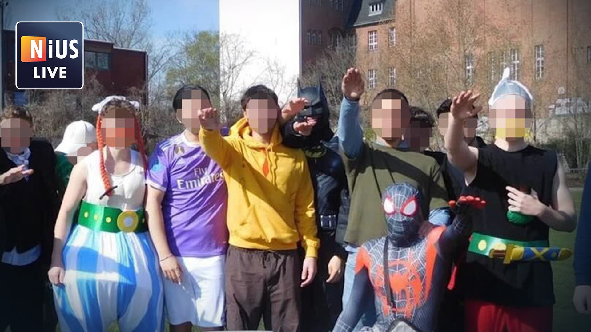 NIUS Live am Dienstag: Hitlergruß „nicht politisch“, weil Schule im Brennpunkt liegt