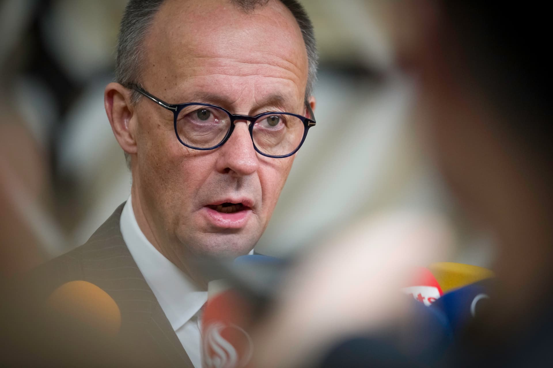Kanzler Merz schwört die Bevölkerung ein: „Hören wir nicht auf die Angstmacher und auf die Schwarzmaler“