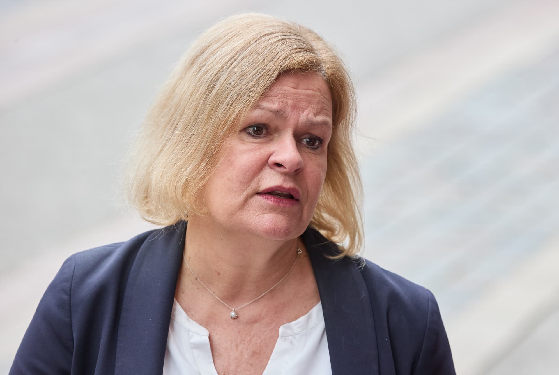 „Müssen besonderen Schutz genießen“: Faeser will Sonderjustiz für Politiker