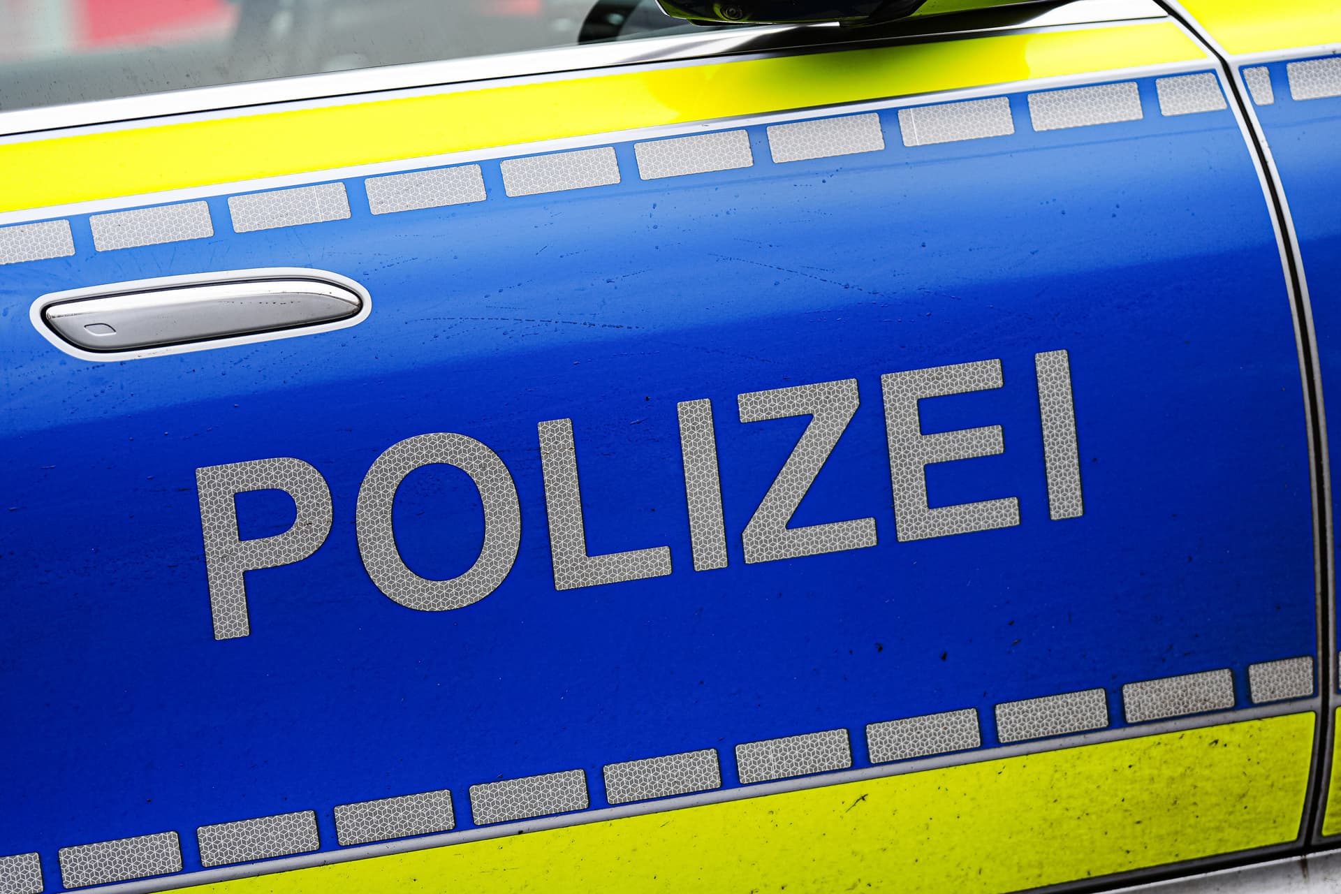 Berlin-Spandau: Wirt und Gäste greifen Polizisten an – vier Beamte dienstunfähig
