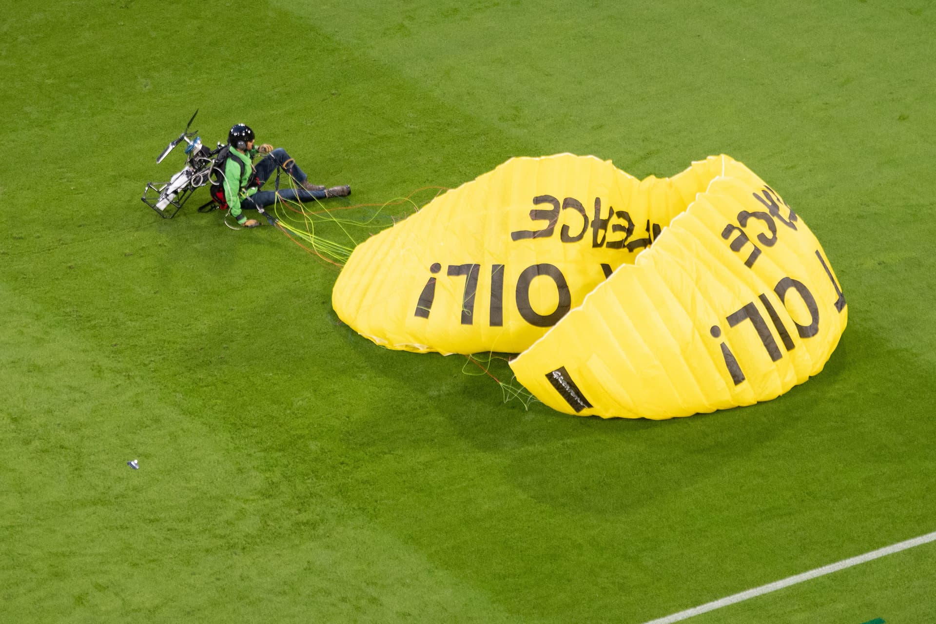 Greenpeace-Bruchpilot zu 7200 Euro Strafe verurteilt
