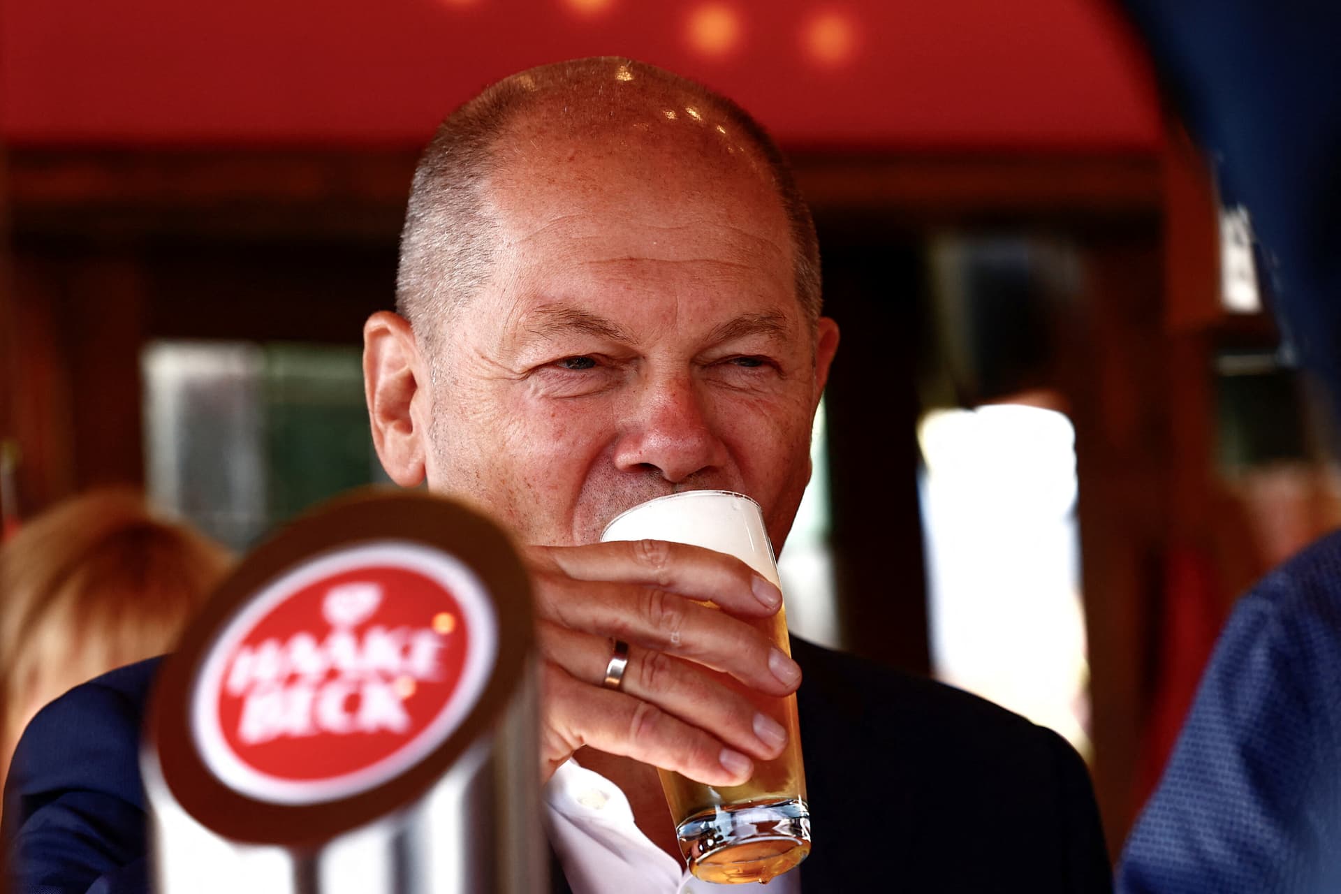 Prost-Politik am Limit: Warum Politiker in Wahrheit längst kein Bier mehr trinken