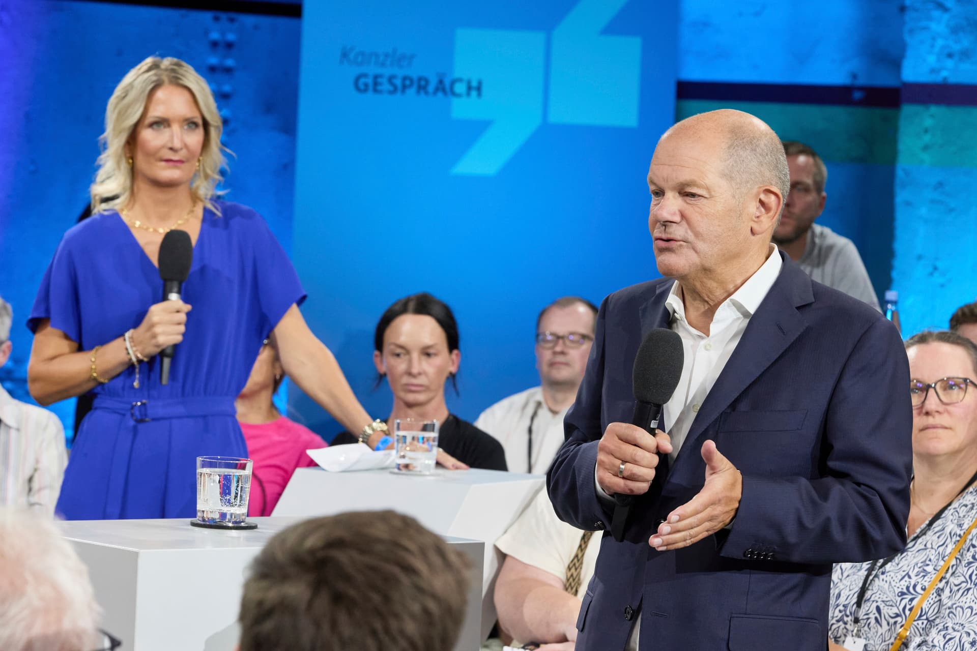 ARD-Moderatorin Janna Betten kassiert Honorar von der Bundesregierung