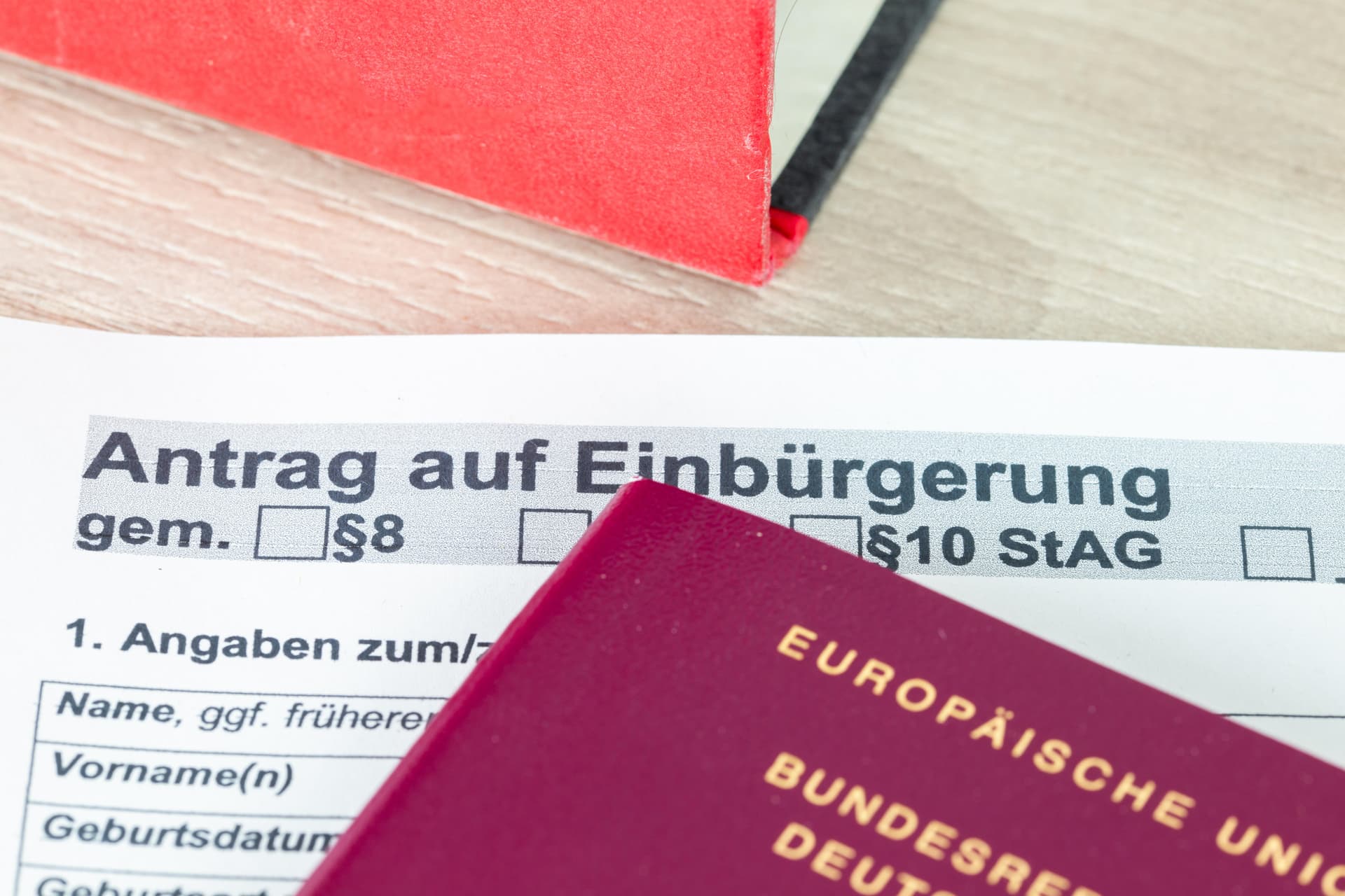 Neues Staatsangehörigkeitsrecht seit einem Monat in Kraft: Der Ansturm auf den deutschen Pass hat begonnen