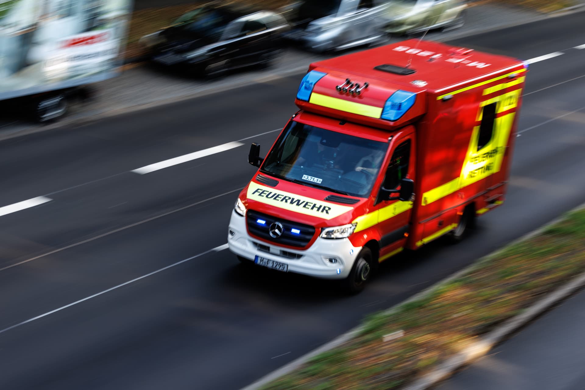 Haltestelle in Cuxhaven: Mann mit Benzin übergossen und angezündet