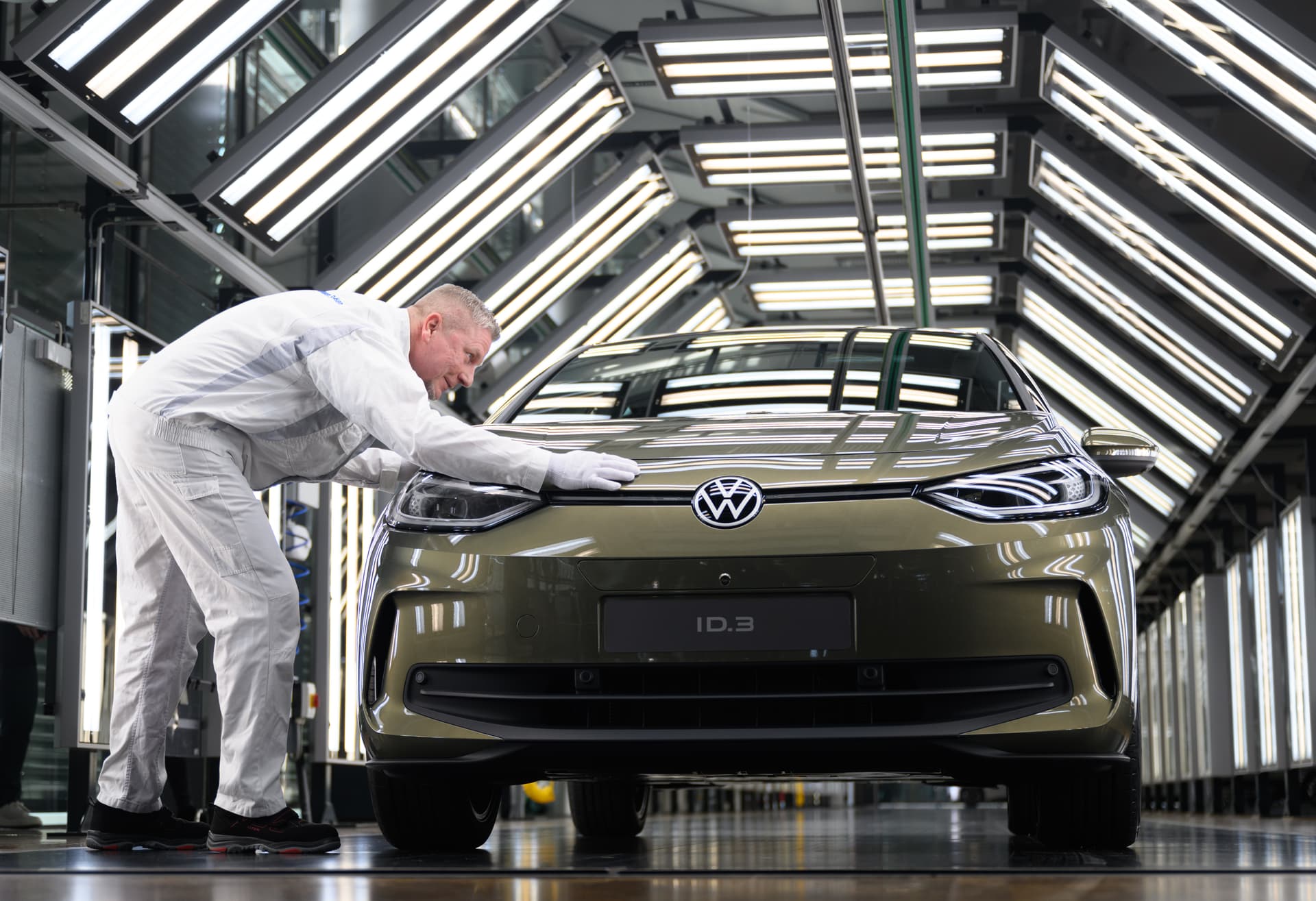 Deutsche Autobauer kämpfen um Oberhand bei E-Mobilität