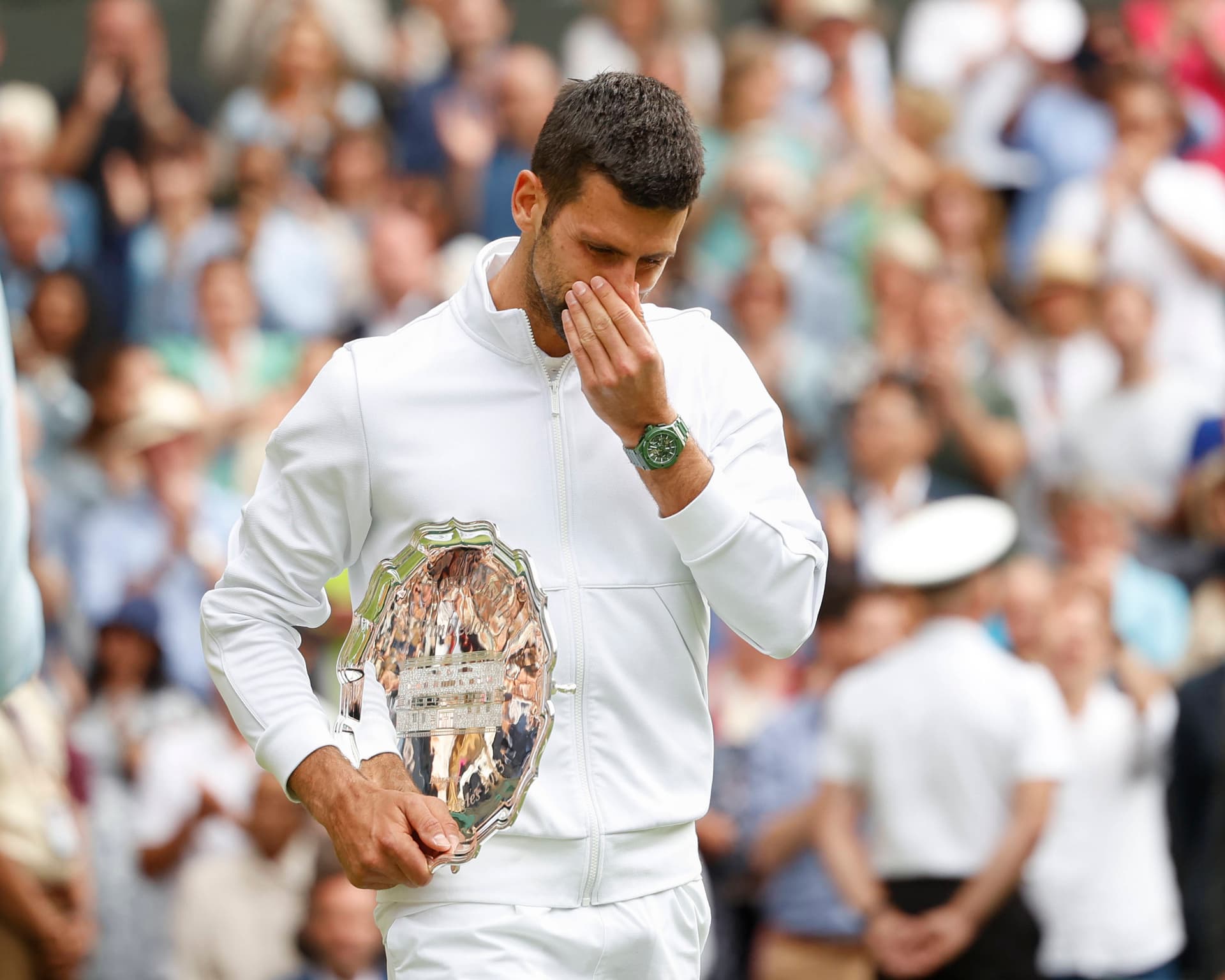 Tränenreicher Auftritt in Wimbledon: Hat Djokovic nur wegen seiner Uhr geweint?