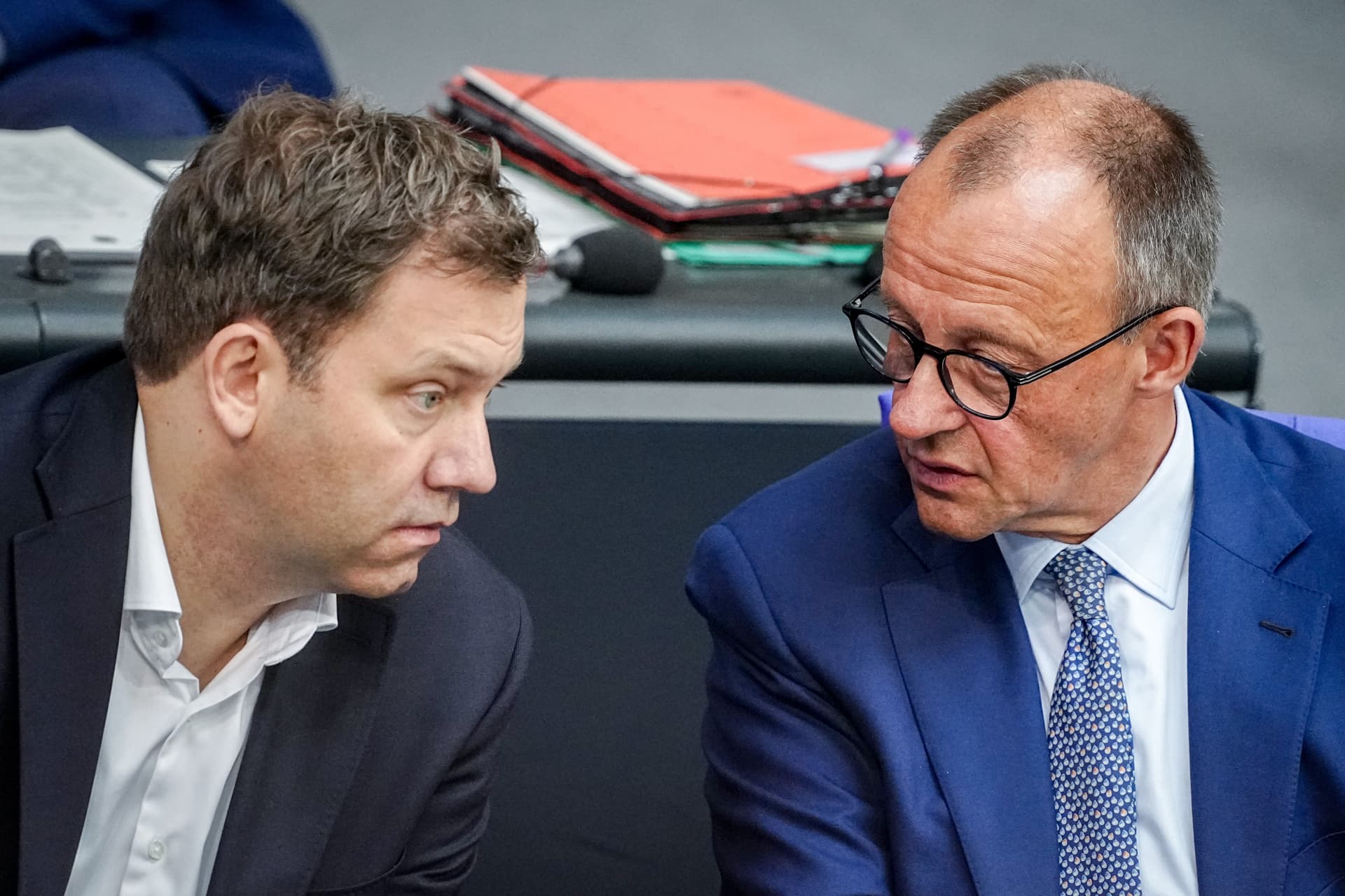 „Dicke Brocken für Unionsanhänger“: Knickt die Union im Streit um Steuererhöhungen vor der SPD ein?