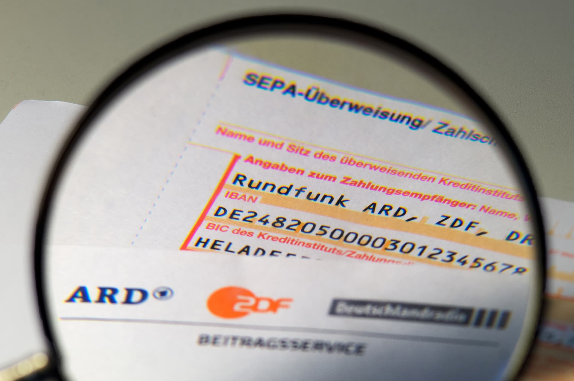 Hammer bei ARD & ZDF: Hunderte Millionen Euro GEZ-Gebühren zu viel gezahlt!